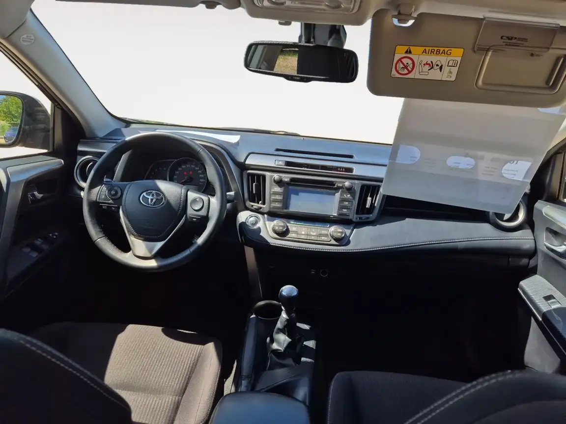 TOYOTA RAV4