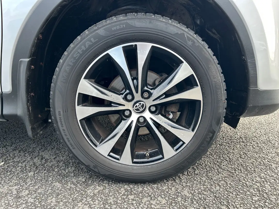 TOYOTA RAV4