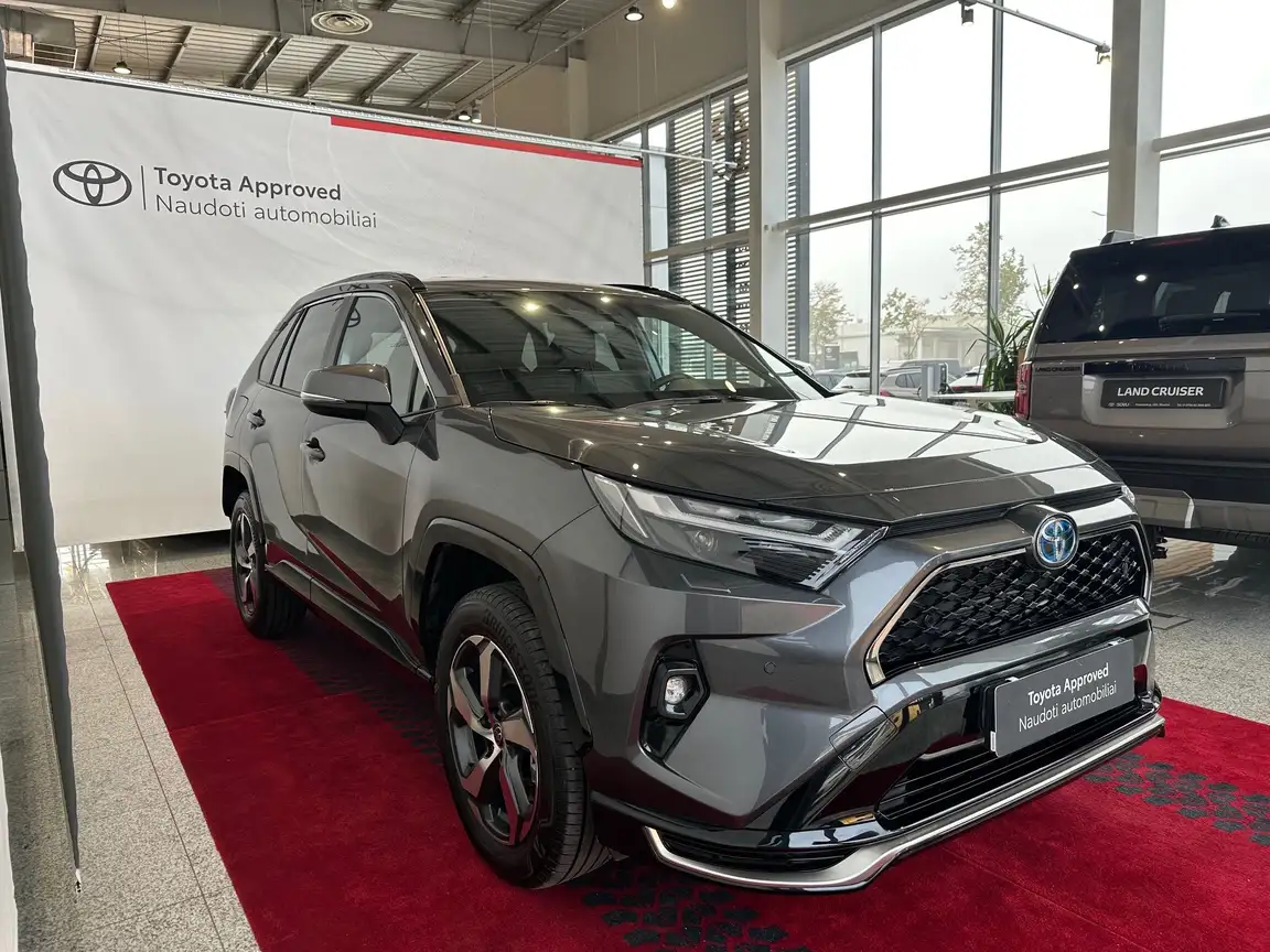 TOYOTA RAV4