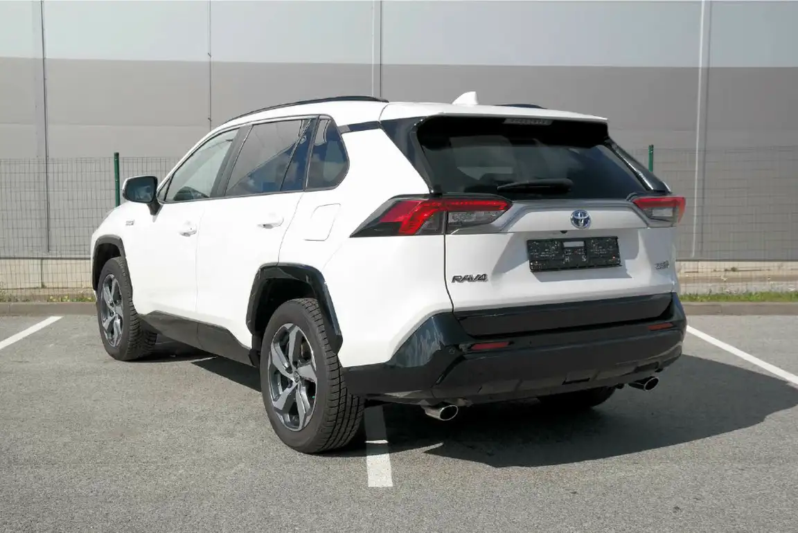 TOYOTA RAV4