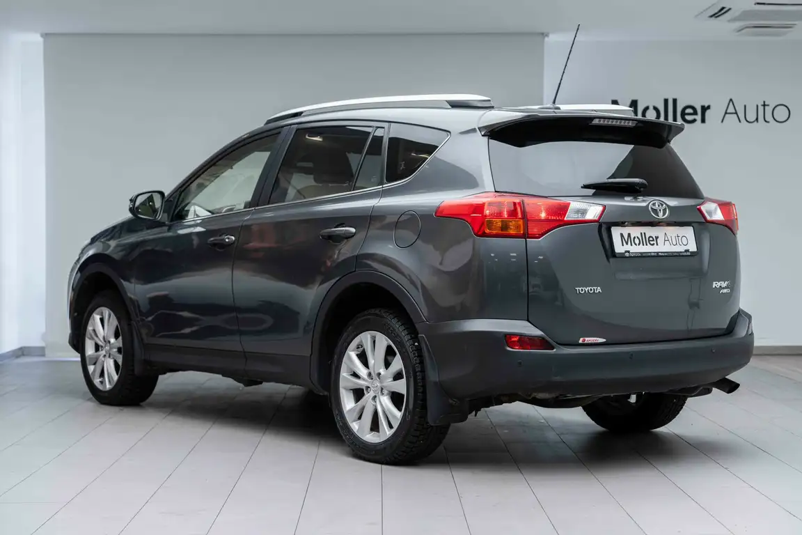 TOYOTA RAV4