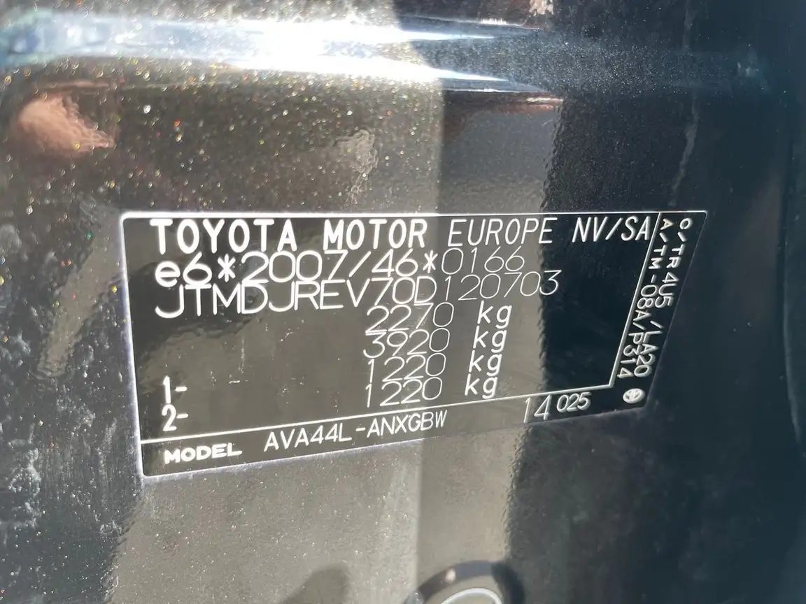 TOYOTA RAV4