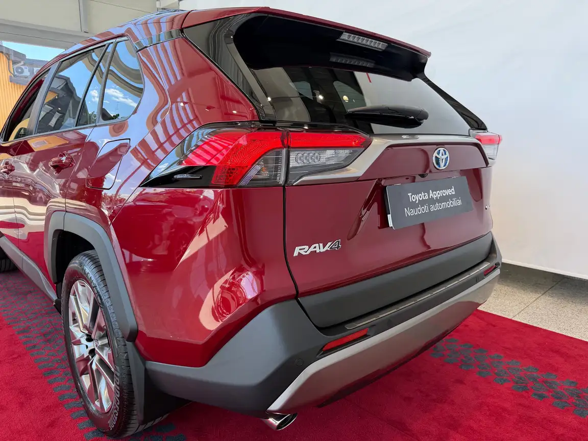 TOYOTA RAV4