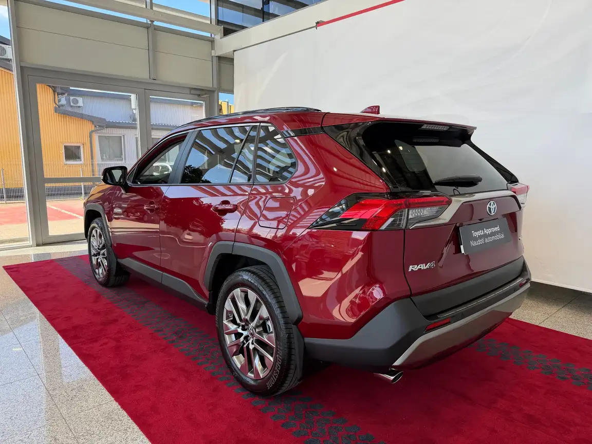 TOYOTA RAV4