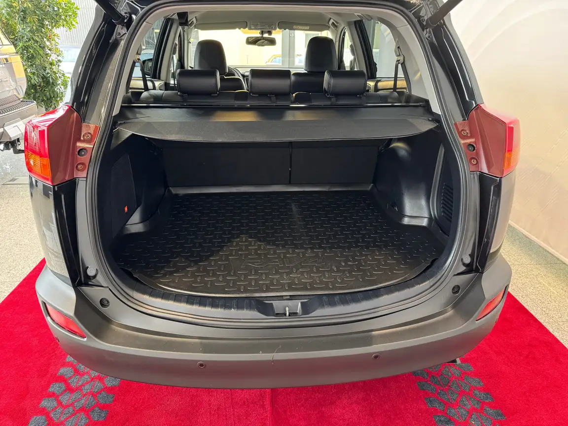 TOYOTA RAV4