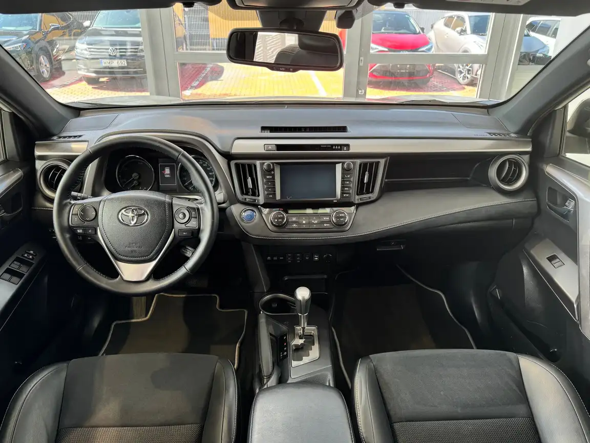 TOYOTA RAV4