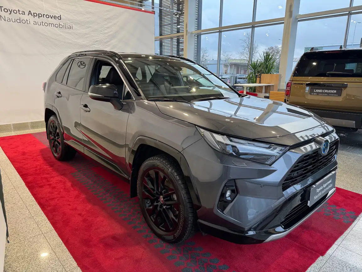 TOYOTA RAV4