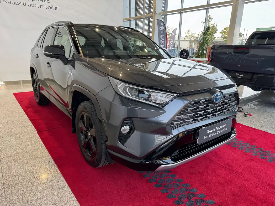 TOYOTA RAV4