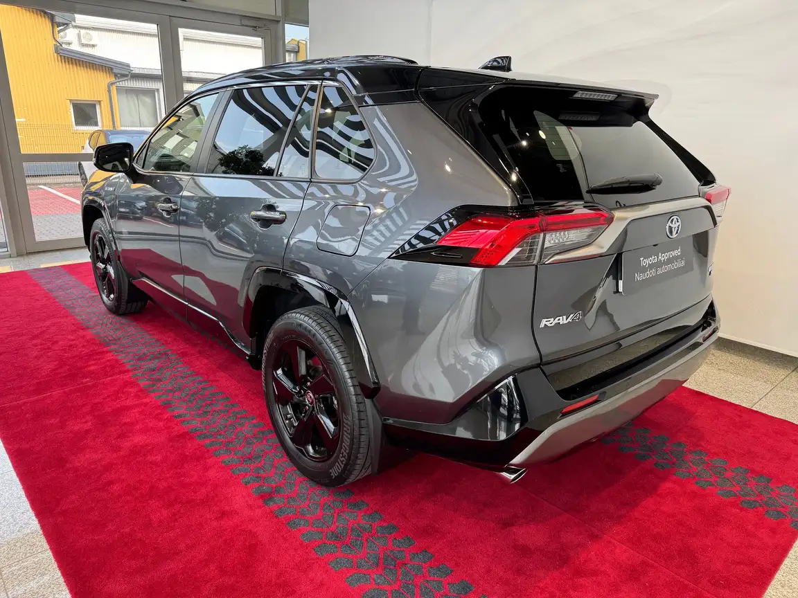 TOYOTA RAV4