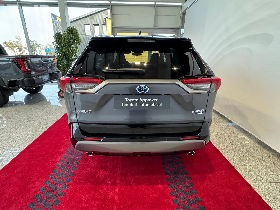 TOYOTA RAV4