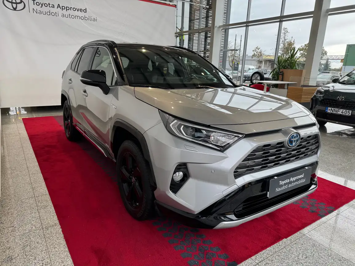 TOYOTA RAV4