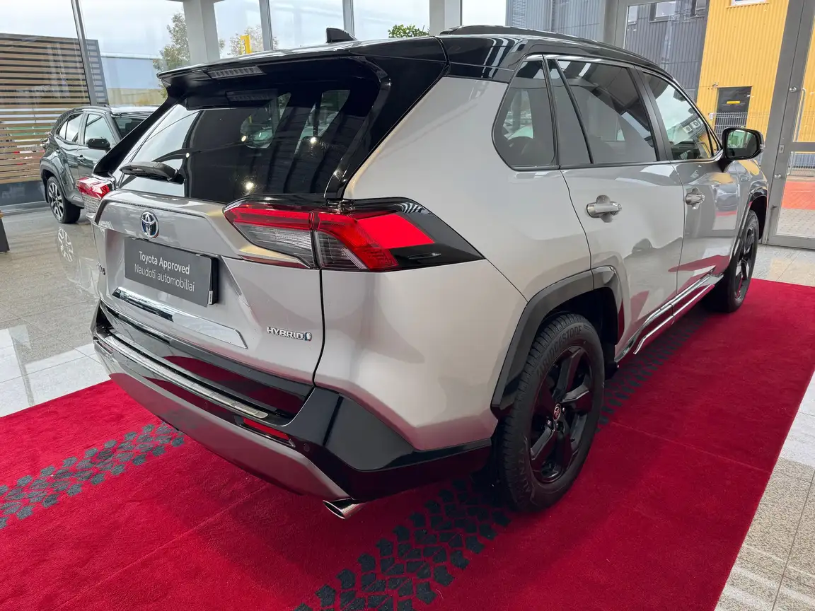 TOYOTA RAV4
