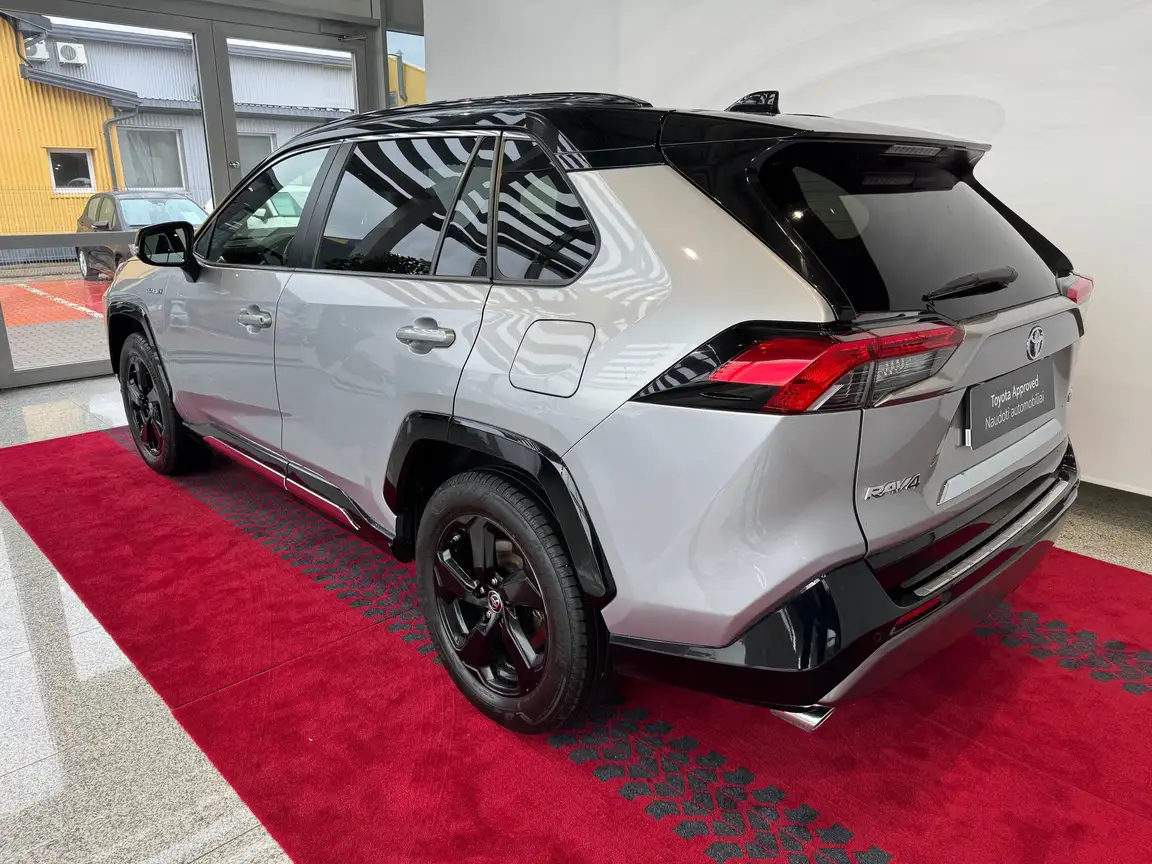 TOYOTA RAV4
