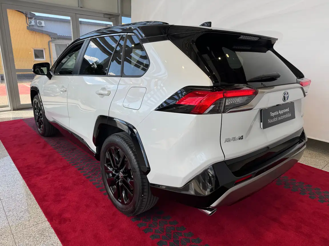 TOYOTA RAV4