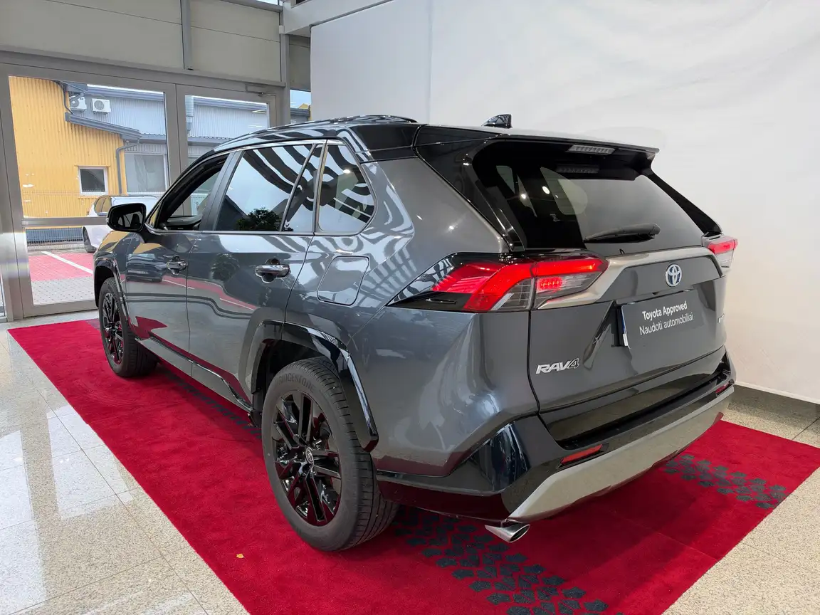 TOYOTA RAV4