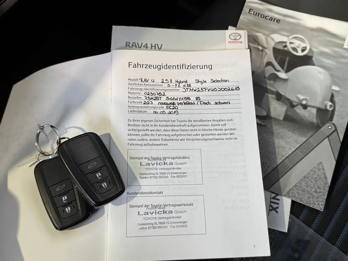 TOYOTA RAV4