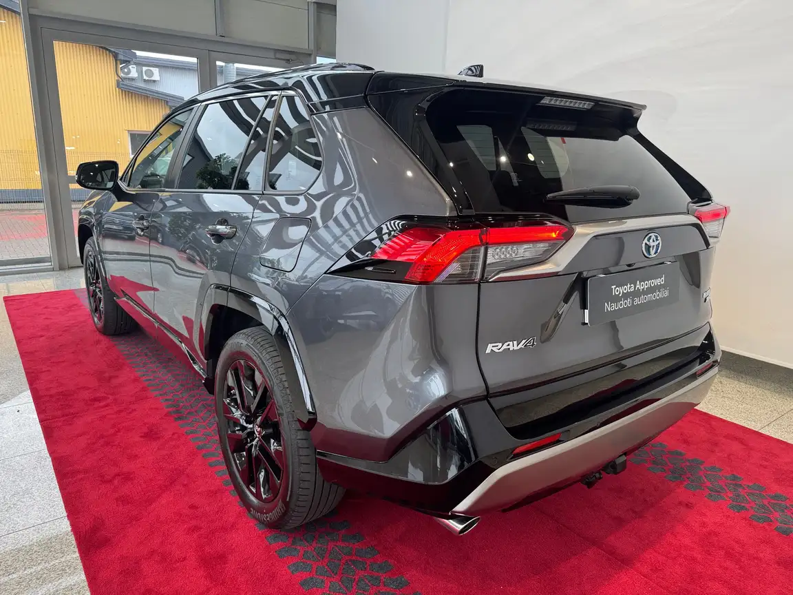 TOYOTA RAV4