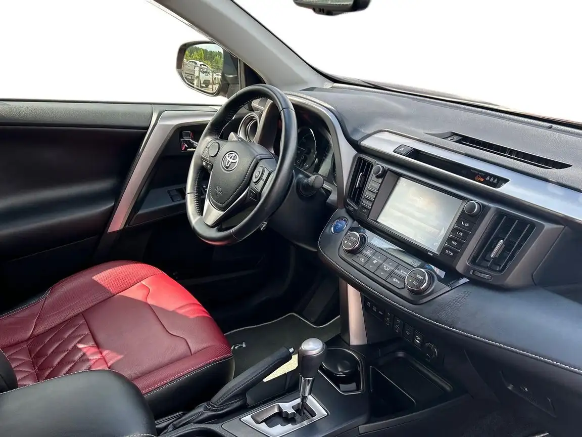 TOYOTA RAV4
