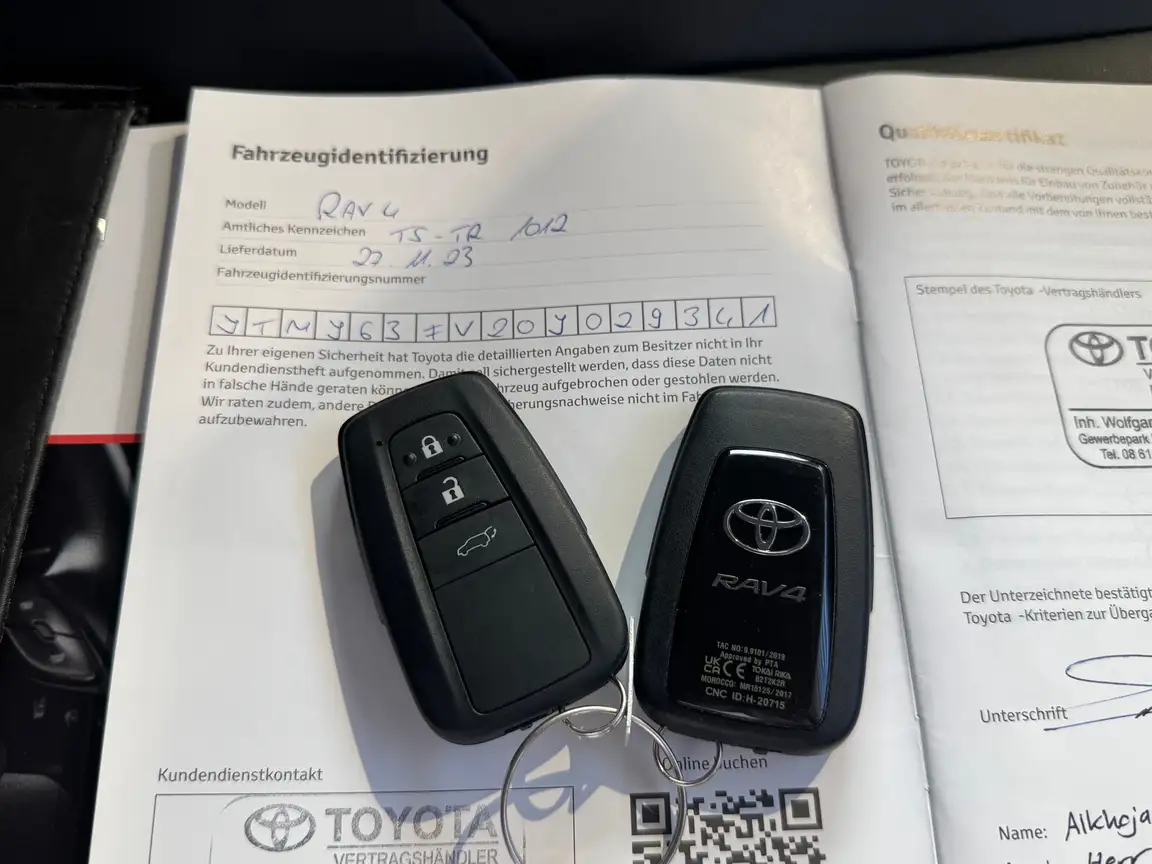 TOYOTA RAV4
