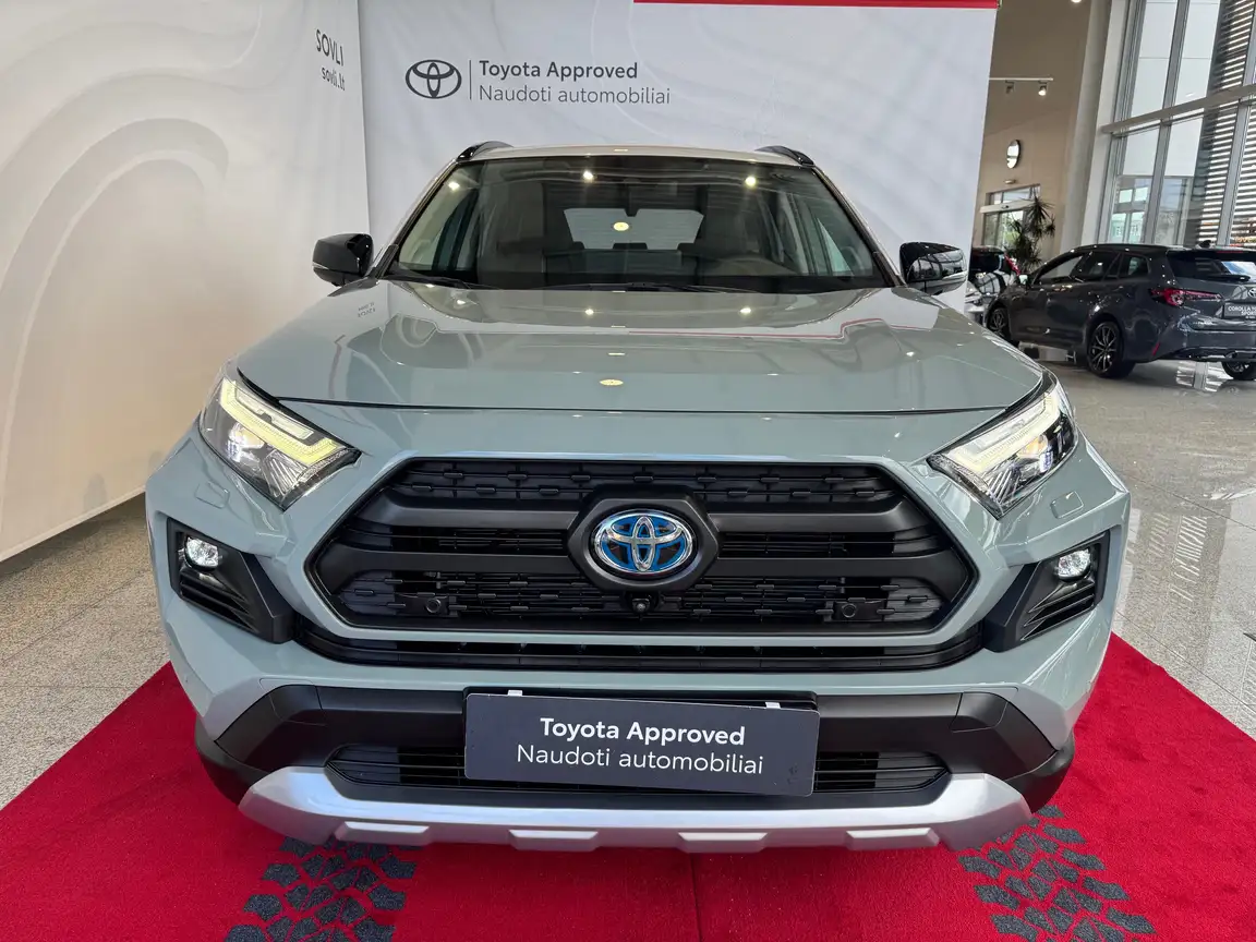 TOYOTA RAV4