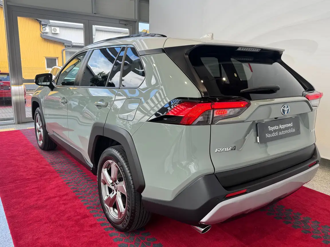 TOYOTA RAV4