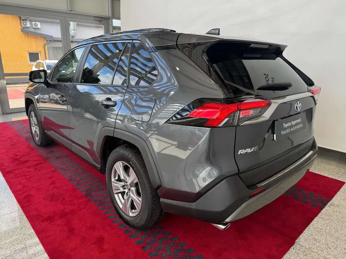 TOYOTA RAV4