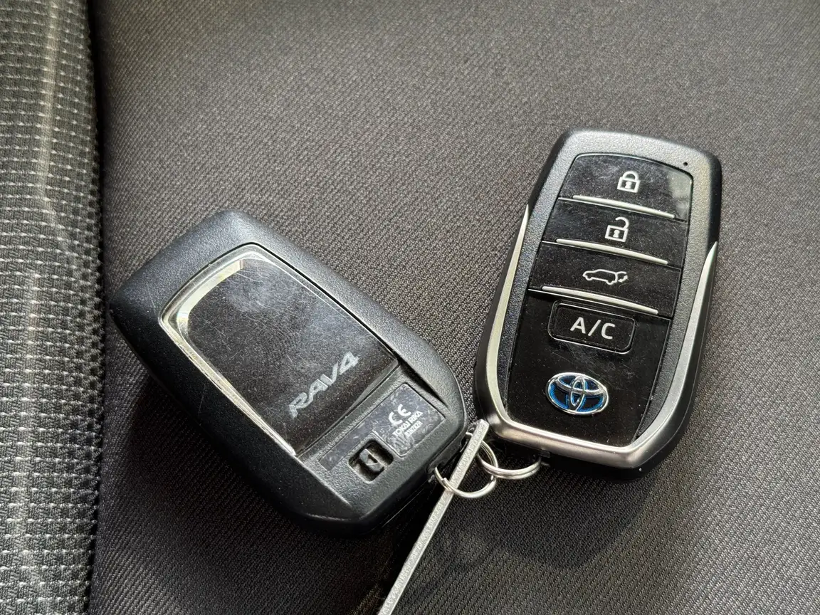 TOYOTA RAV4
