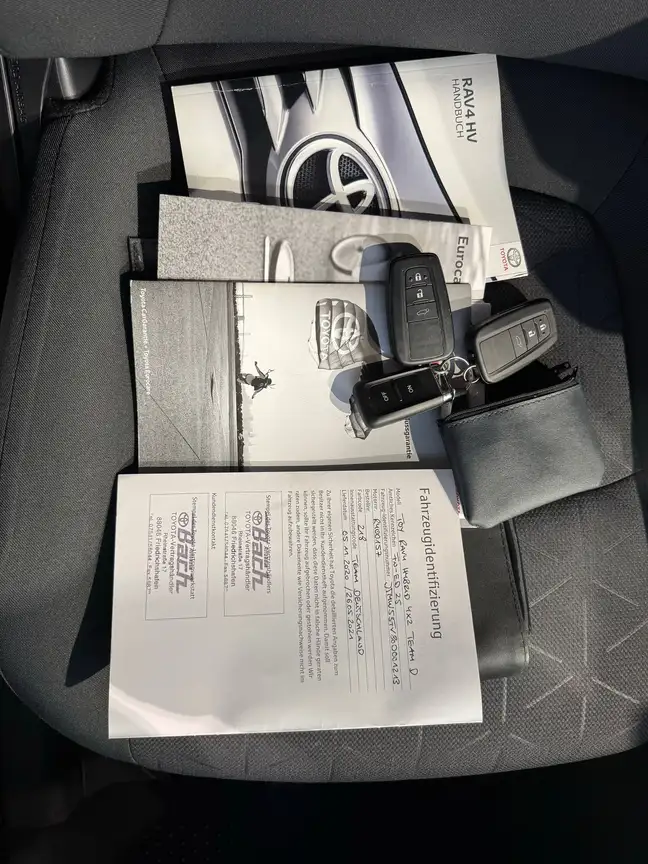 TOYOTA RAV4