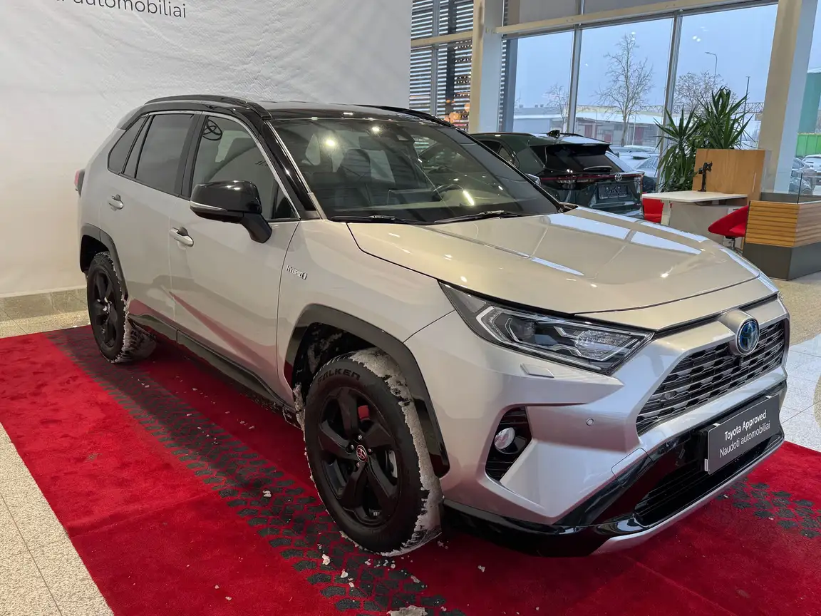 TOYOTA RAV4