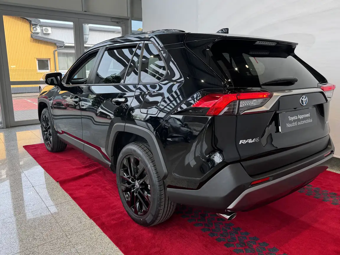 TOYOTA RAV4