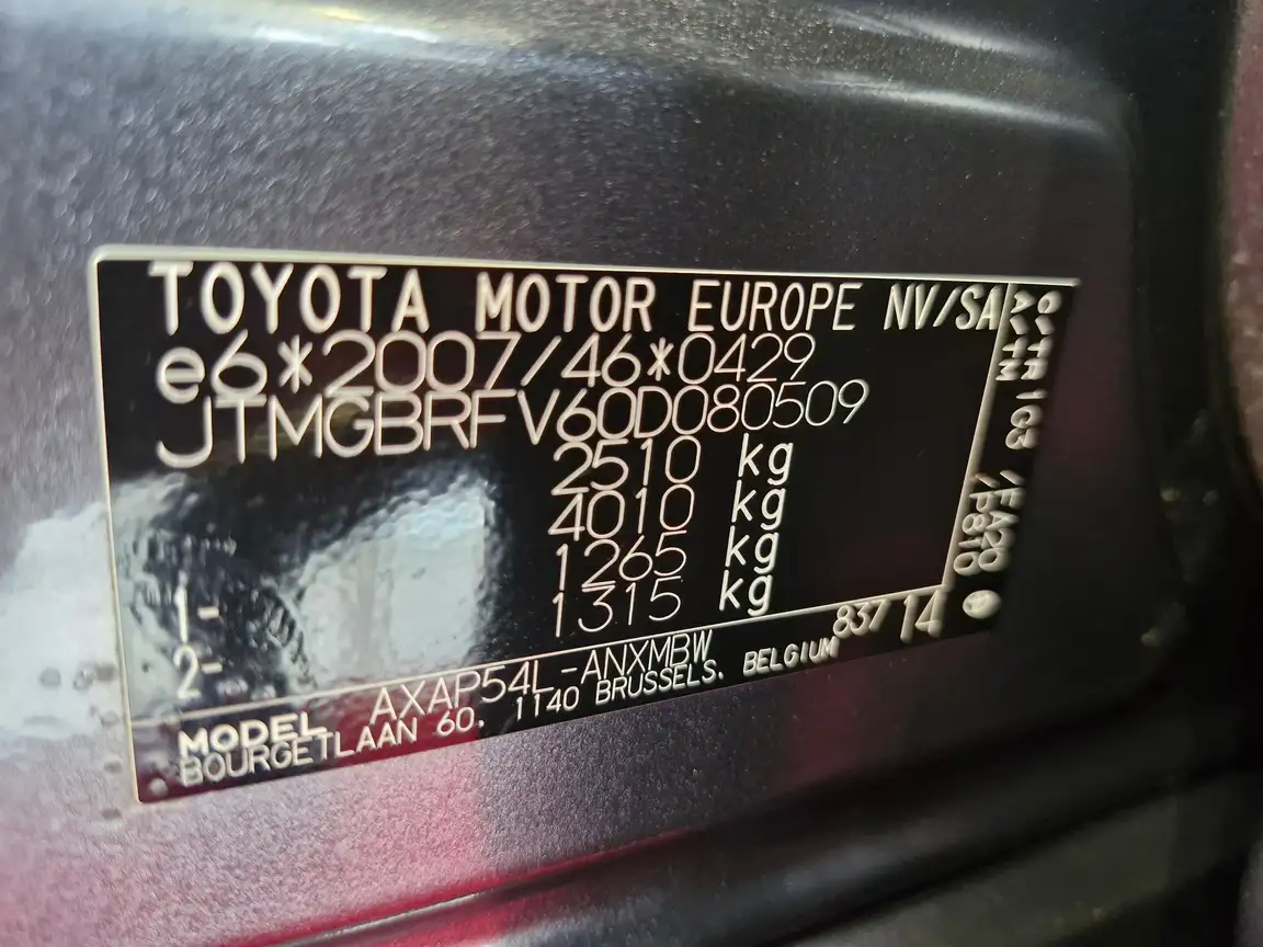 TOYOTA RAV4