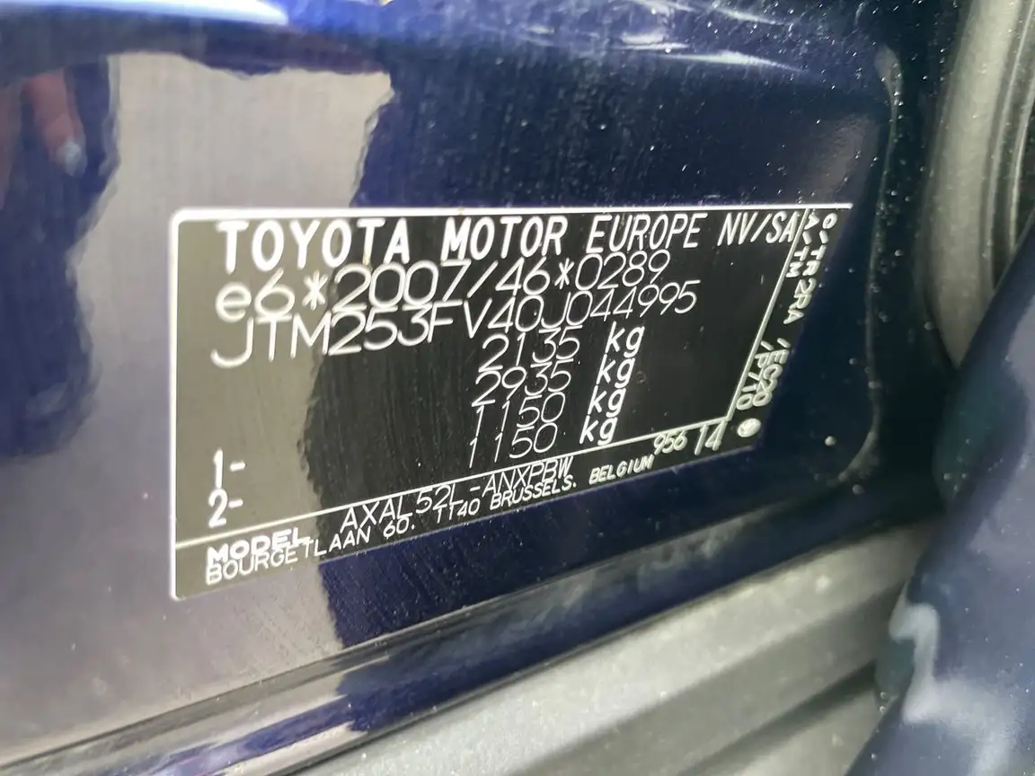 TOYOTA RAV4