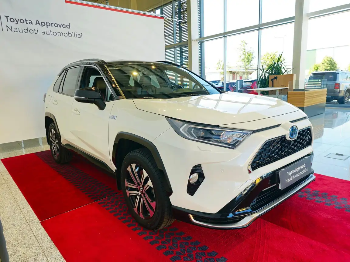 TOYOTA RAV4