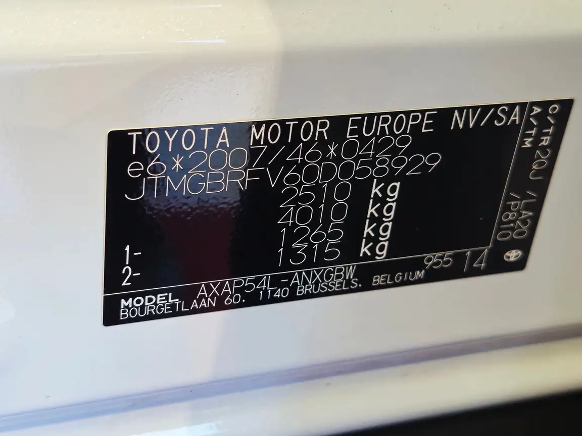 TOYOTA RAV4