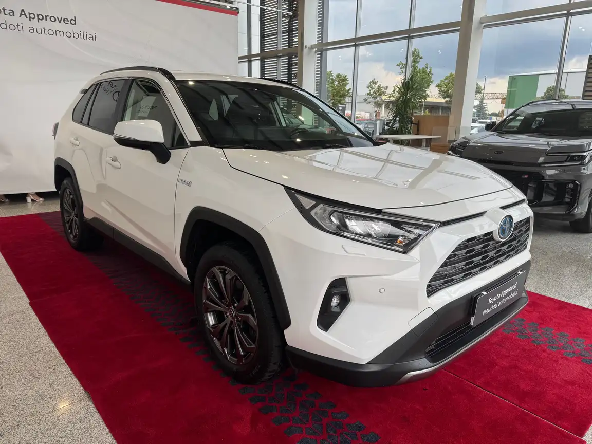 TOYOTA RAV4