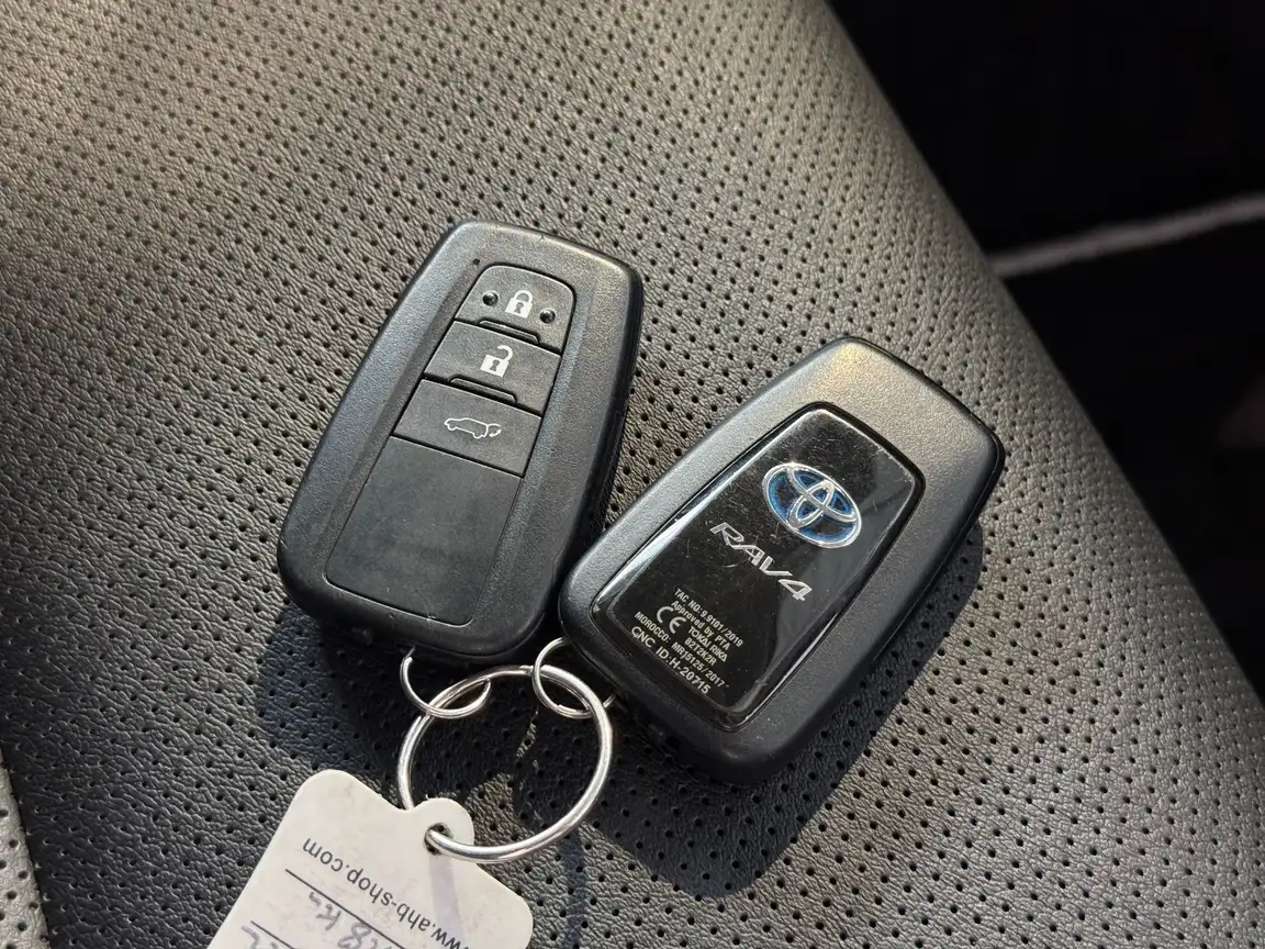 TOYOTA RAV4