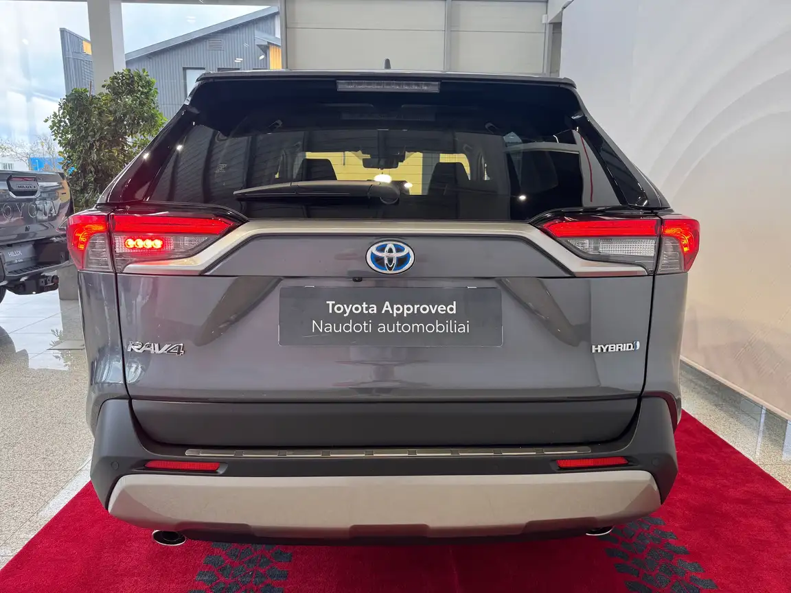TOYOTA RAV4