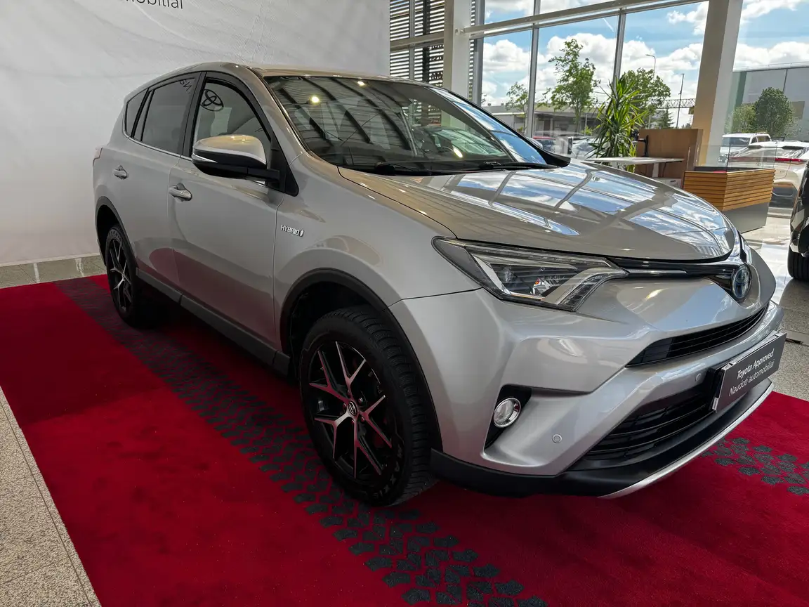 TOYOTA RAV4