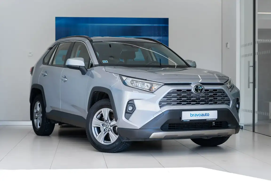 TOYOTA RAV4