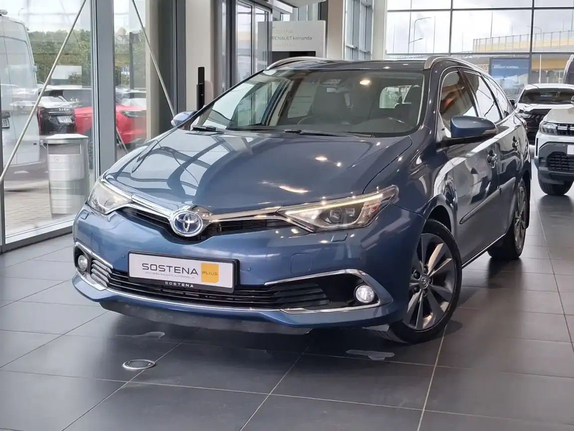 TOYOTA AURIS