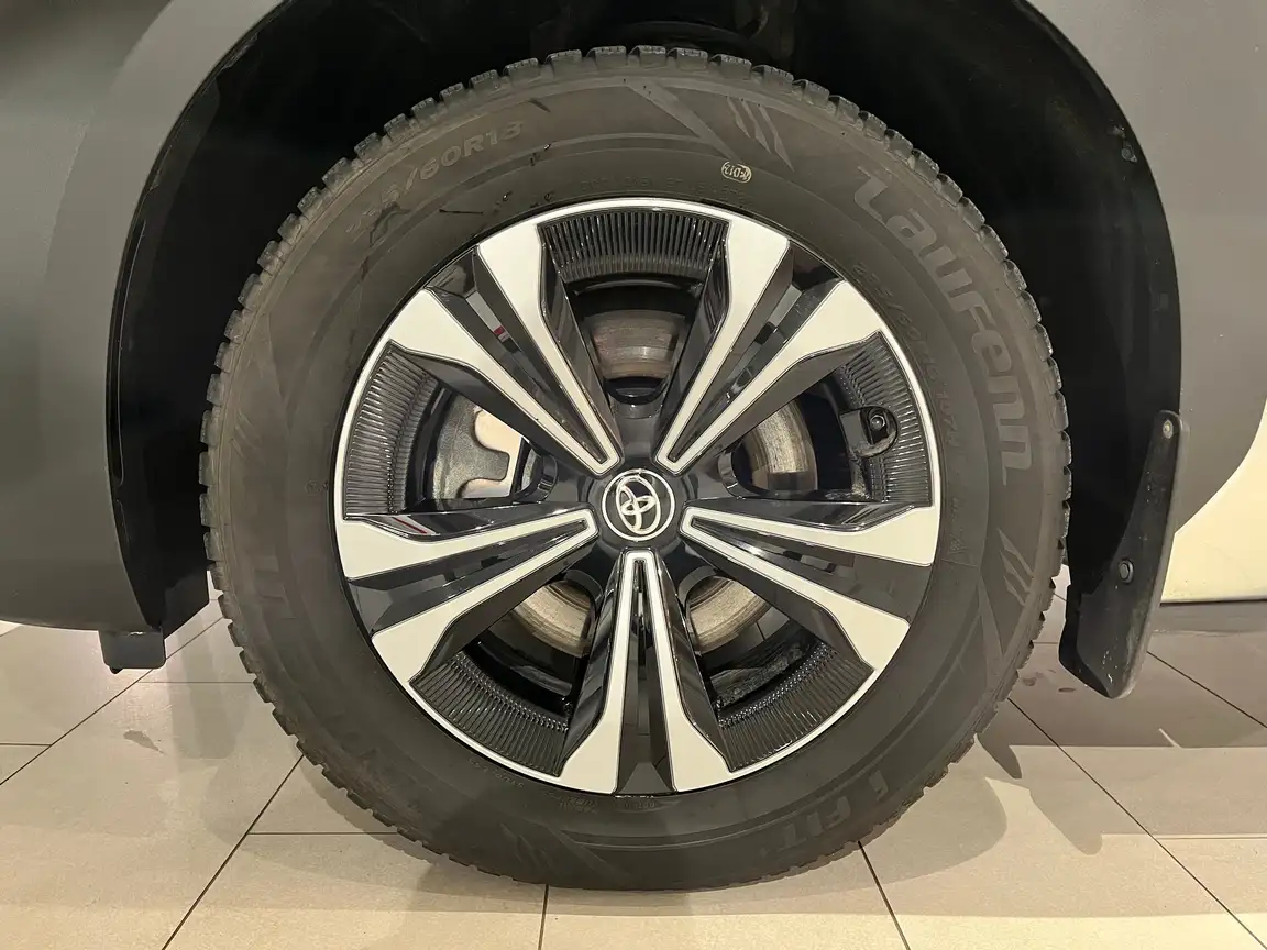 TOYOTA BZ4X