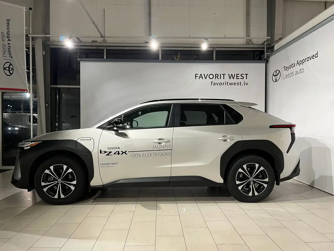 TOYOTA BZ4X