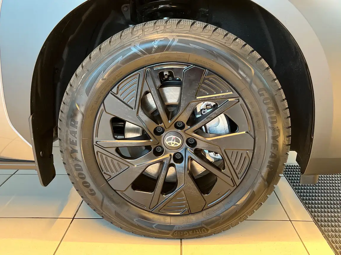 TOYOTA BZ4X