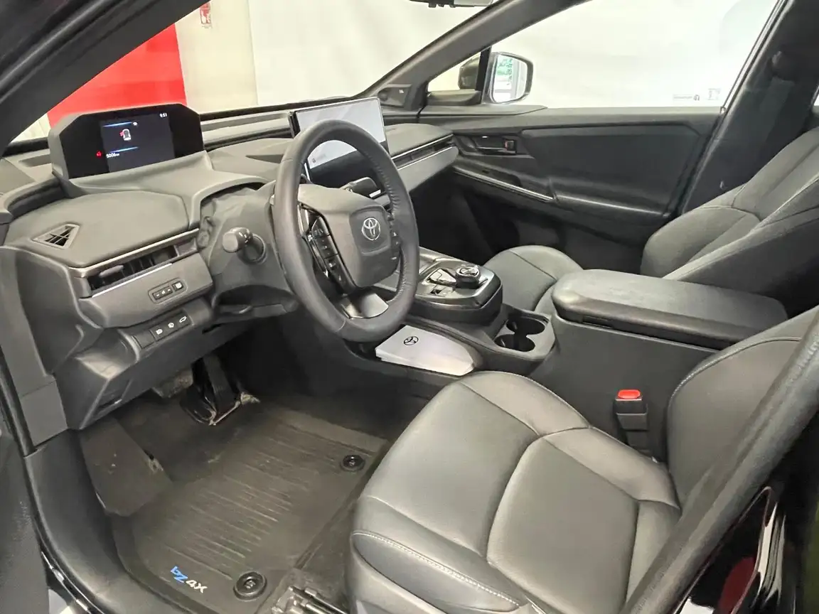 TOYOTA BZ4X