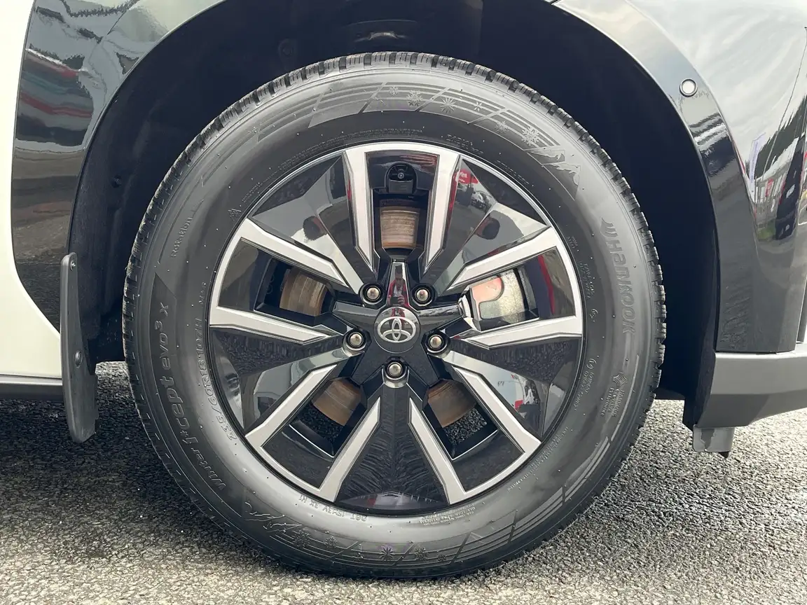 TOYOTA BZ4X