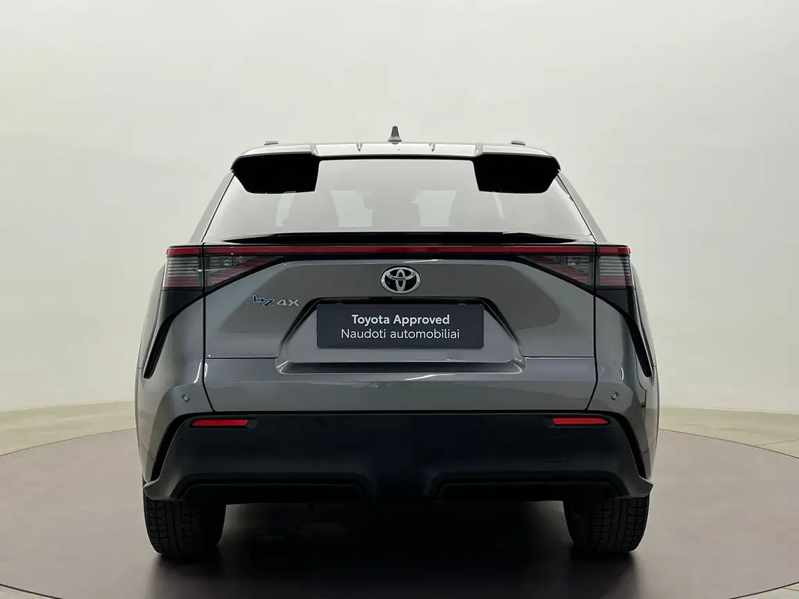 TOYOTA BZ4X