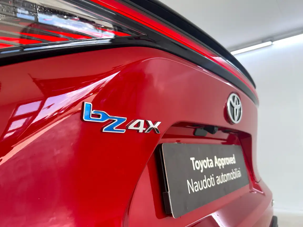 TOYOTA BZ4X