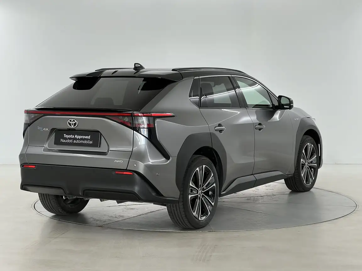 TOYOTA BZ4X