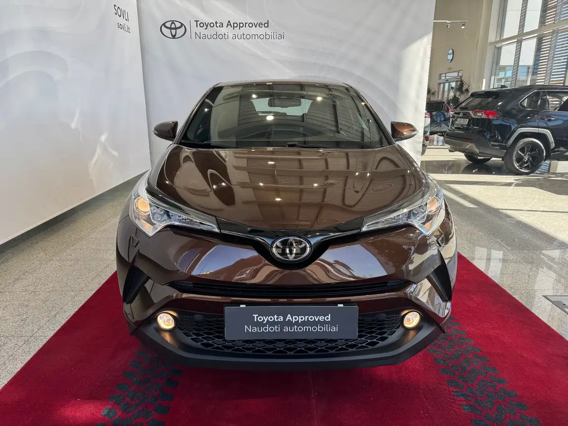 TOYOTA C-HR