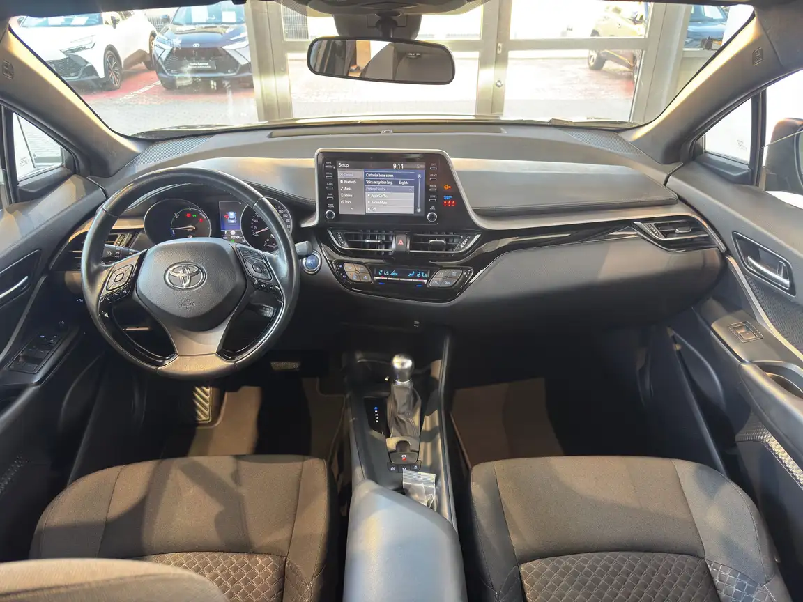TOYOTA C-HR